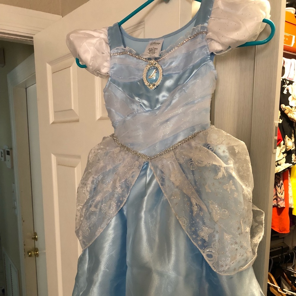 Disney’s Cinderella dress size 4